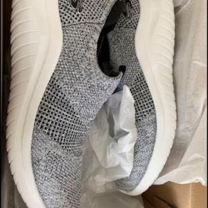 Mens sketchers size 10.5